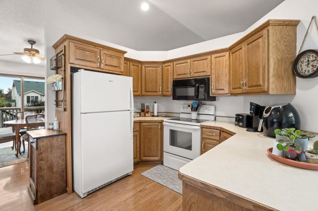 2707 Parkview Drive S, Fargo, ND 58103