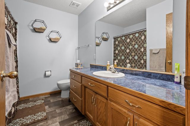 2707 Parkview Drive S, Fargo, ND 58103