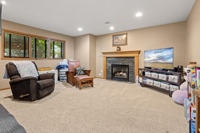 2707 Parkview Drive S, Fargo, ND 58103