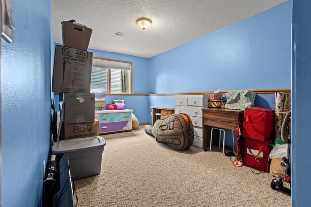 2707 Parkview Drive S, Fargo, ND 58103