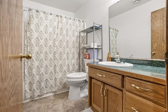 2707 Parkview Drive S, Fargo, ND 58103