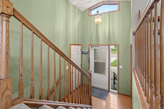 2707 Parkview Drive S, Fargo, ND 58103