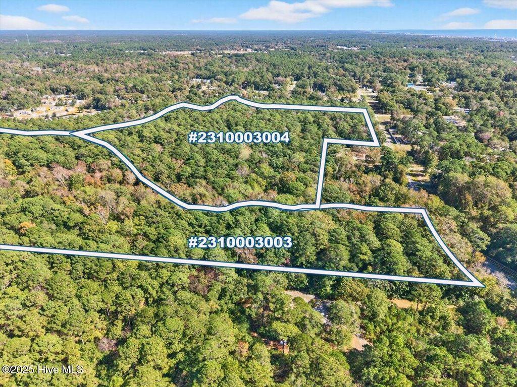 Image 11 of property listing at 2340 Boones Neck Road SW, Supply, NC 28462