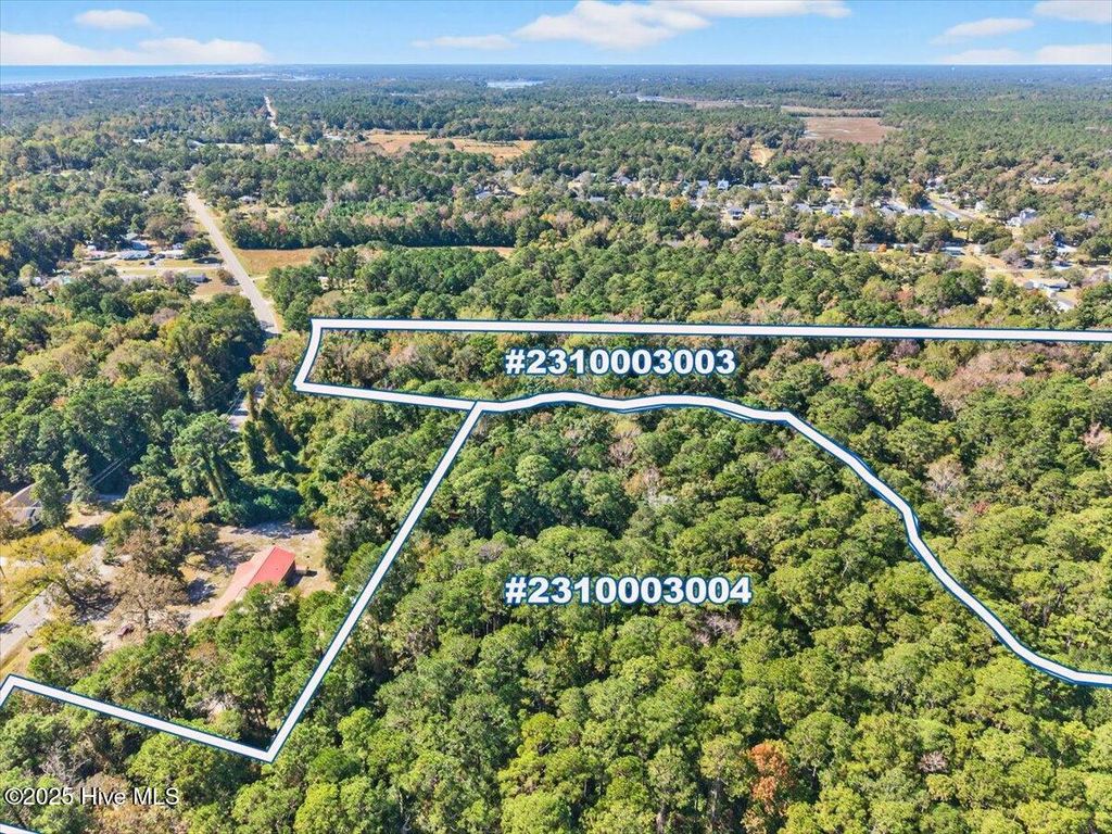 Image 17 of property listing at 2340 Boones Neck Road SW, Supply, NC 28462