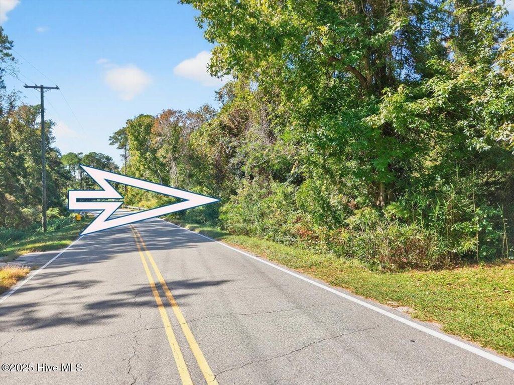 Image 21 of property listing at 2340 Boones Neck Road SW, Supply, NC 28462