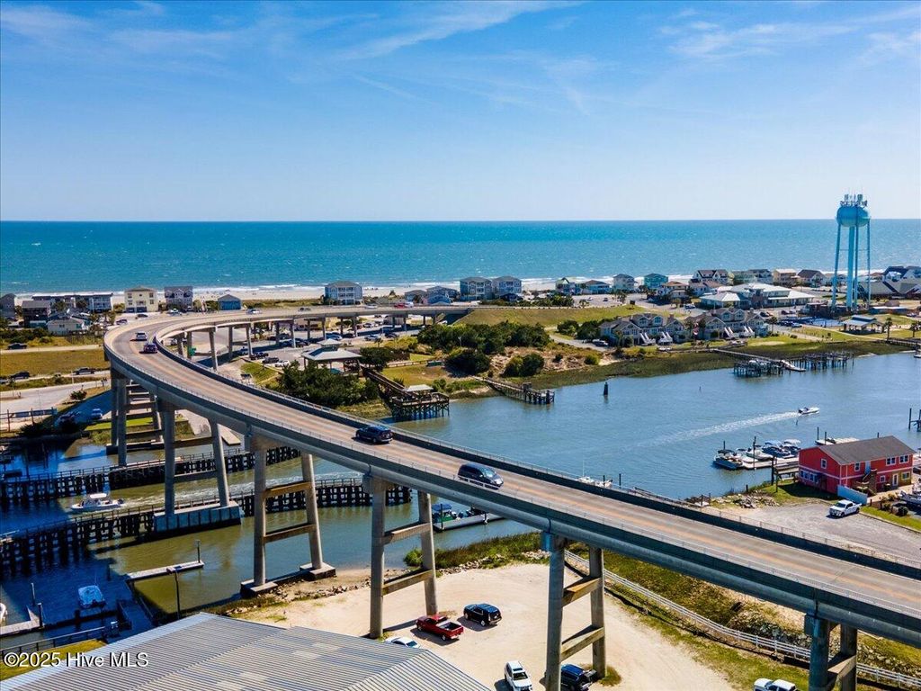 Image 30 of property listing at 2340 Boones Neck Road SW, Supply, NC 28462