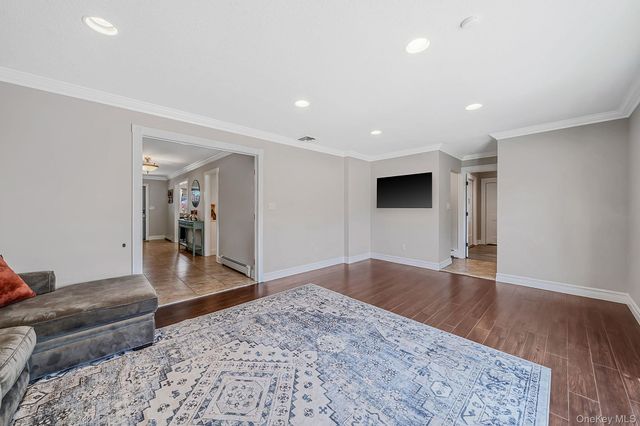51 Skylark Road, Massapequa Park, NY 11762