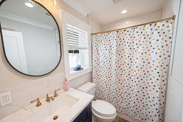 51 Skylark Road, Massapequa Park, NY 11762