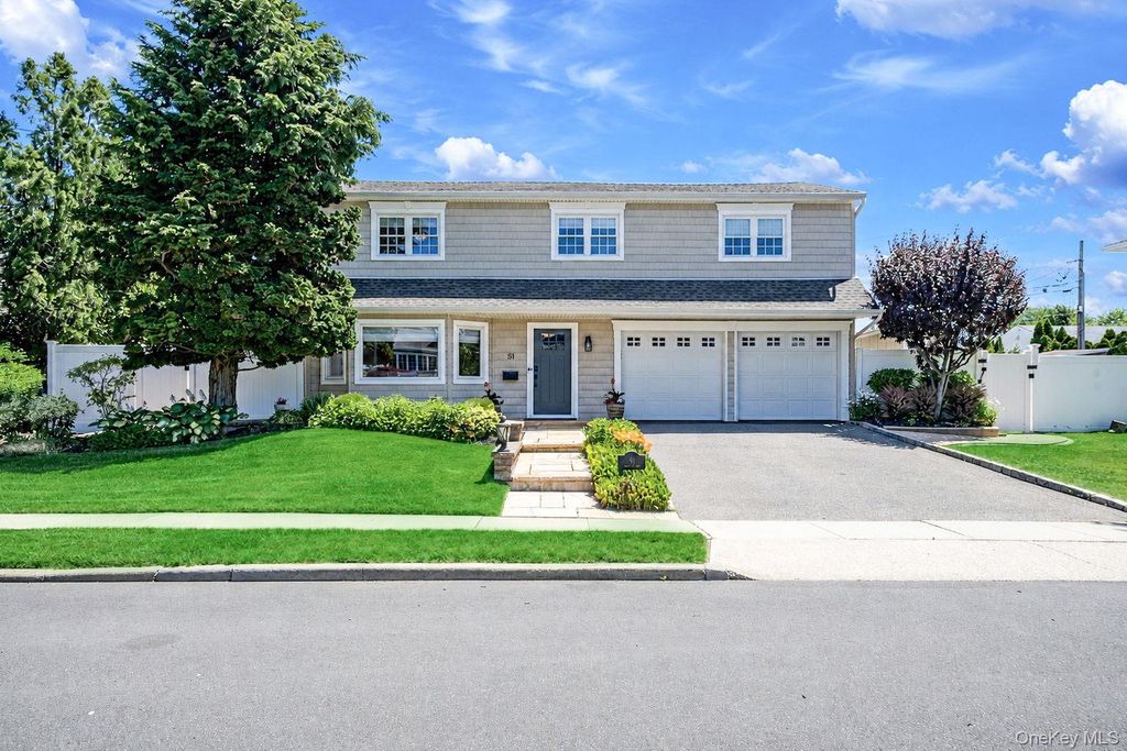 51 Skylark Road, Massapequa Park, NY 11762