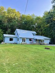 9462 E Colby Road, Crystal, MI 48818