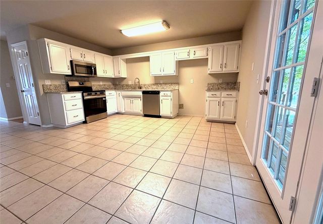 1 Mills Lane, Bella Vista, AR 72714
