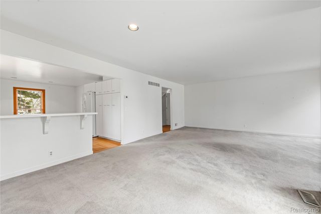 2635 Dorchester Road, Birmingham, MI 48009