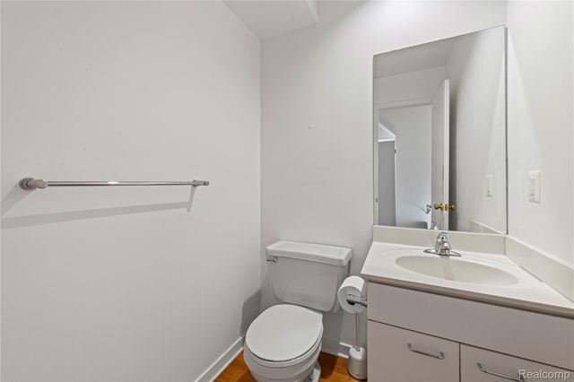 2635 Dorchester Road, Birmingham, MI 48009