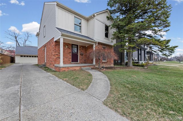 2635 Dorchester Road, Birmingham, MI 48009