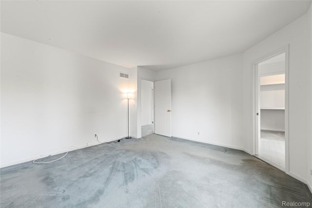 2635 Dorchester Road, Birmingham, MI 48009