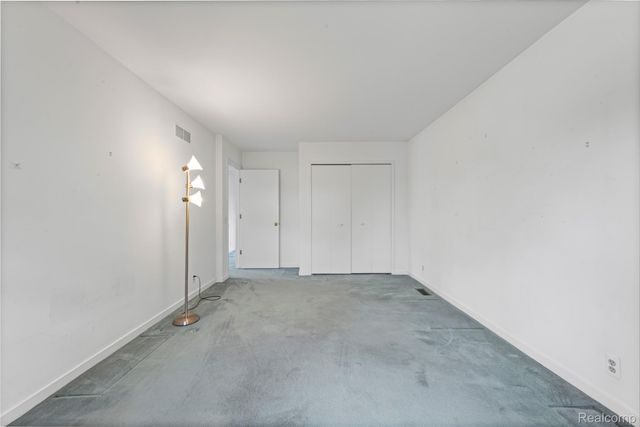 2635 Dorchester Road, Birmingham, MI 48009