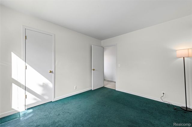 2635 Dorchester Road, Birmingham, MI 48009