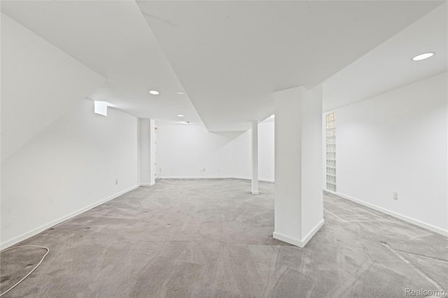 2635 Dorchester Road, Birmingham, MI 48009