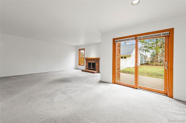 2635 Dorchester Road, Birmingham, MI 48009