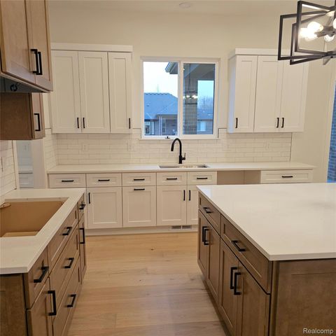 50829 Mistwood Drive, Macomb Township, MI 48042