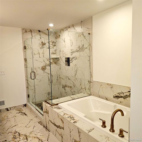 50829 Mistwood Drive, Macomb Township, MI 48042