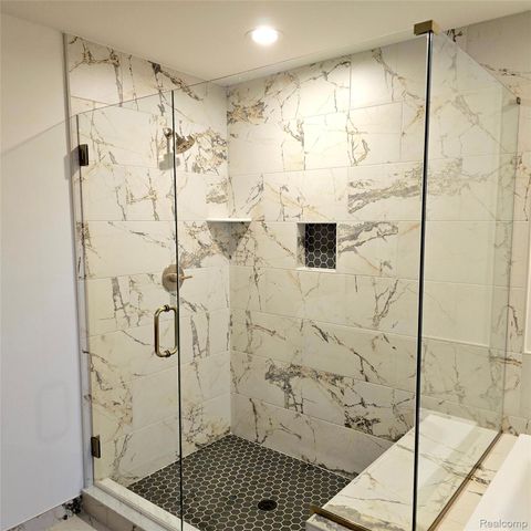 50829 Mistwood Drive, Macomb Township, MI 48042