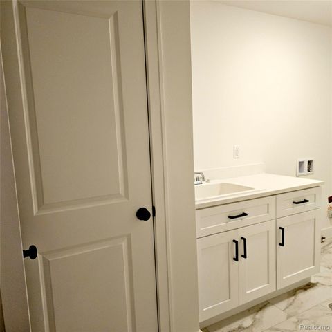 50829 Mistwood Drive, Macomb Township, MI 48042