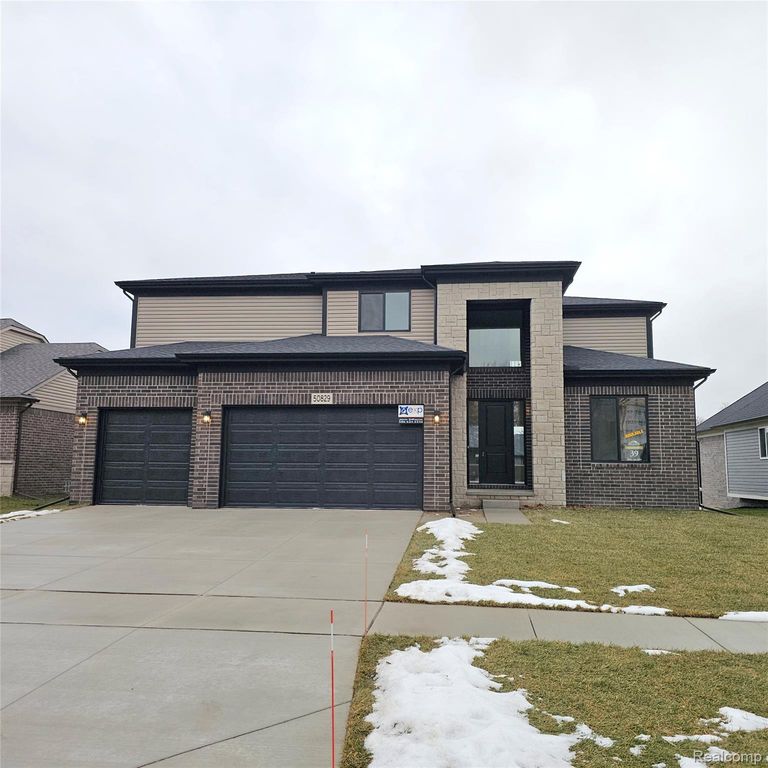 50829 Mistwood Drive, Macomb Township, MI 48042