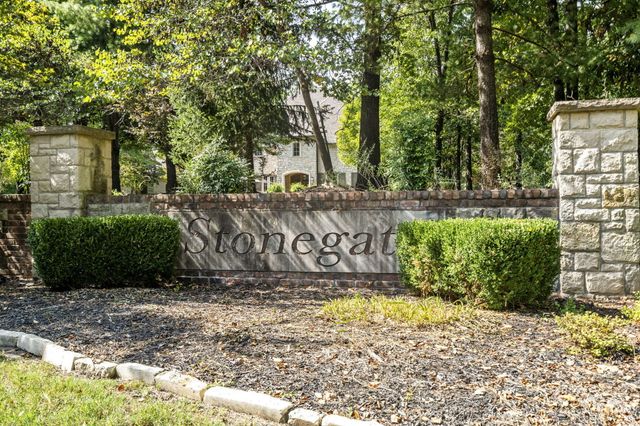 5035 Stonegate Court, Springfield, MO 65809