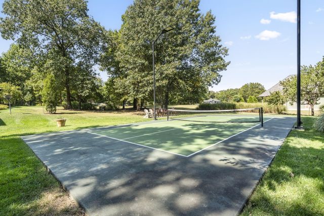 5035 Stonegate Court, Springfield, MO 65809