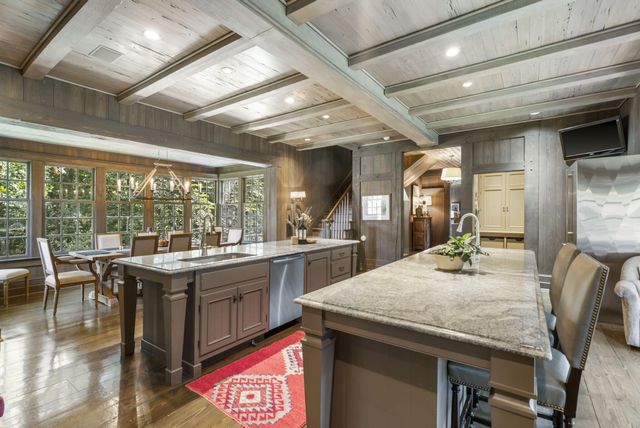 5035 Stonegate Court, Springfield, MO 65809