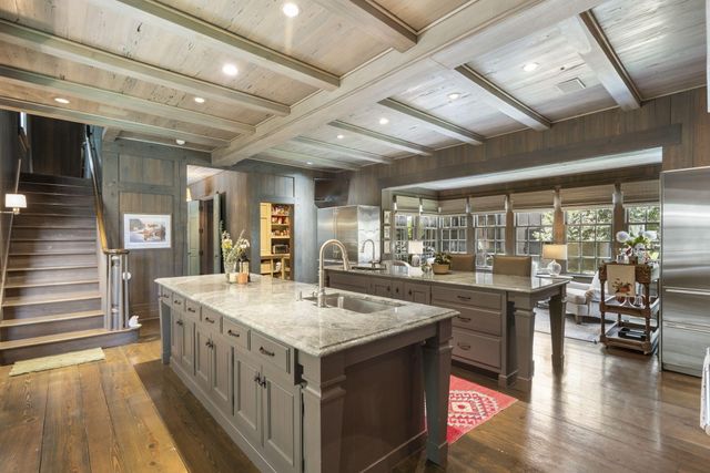 5035 Stonegate Court, Springfield, MO 65809