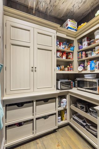 5035 Stonegate Court, Springfield, MO 65809