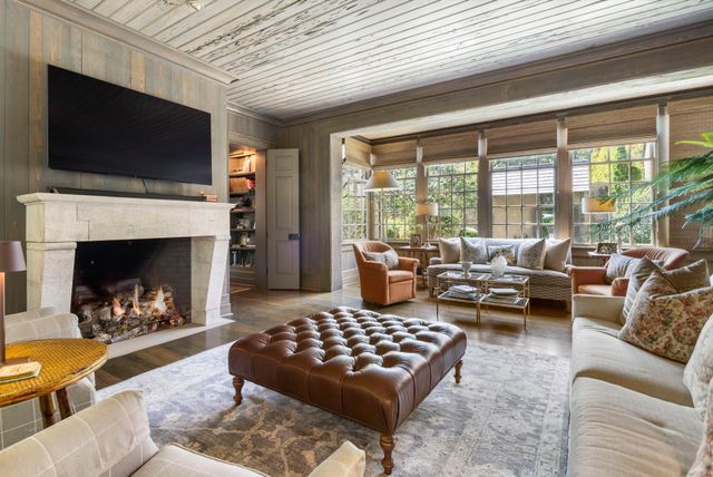 5035 Stonegate Court, Springfield, MO 65809