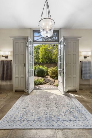 5035 Stonegate Court, Springfield, MO 65809