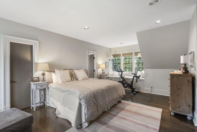 5035 Stonegate Court, Springfield, MO 65809