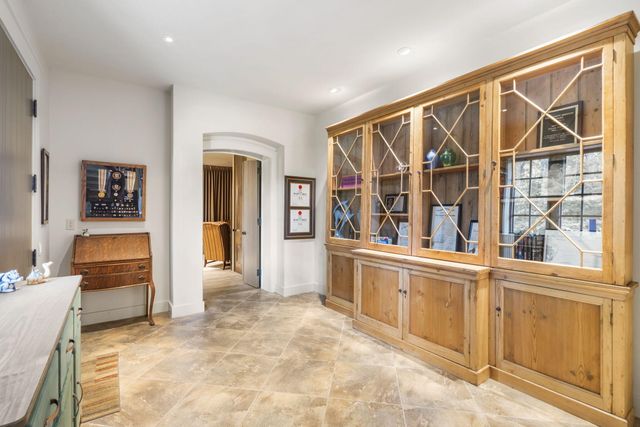 5035 Stonegate Court, Springfield, MO 65809