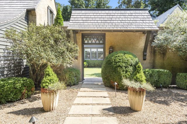 5035 Stonegate Court, Springfield, MO 65809