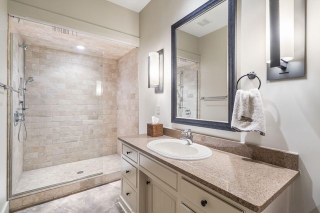 5035 Stonegate Court, Springfield, MO 65809