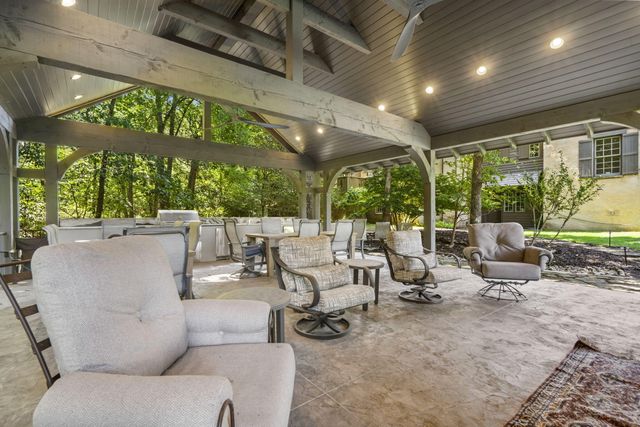 5035 Stonegate Court, Springfield, MO 65809