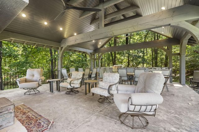 5035 Stonegate Court, Springfield, MO 65809