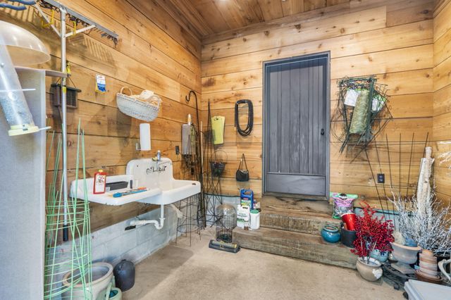 5035 Stonegate Court, Springfield, MO 65809