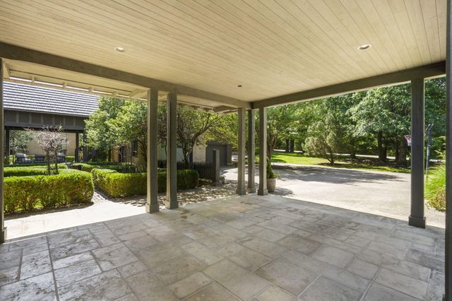 5035 Stonegate Court, Springfield, MO 65809