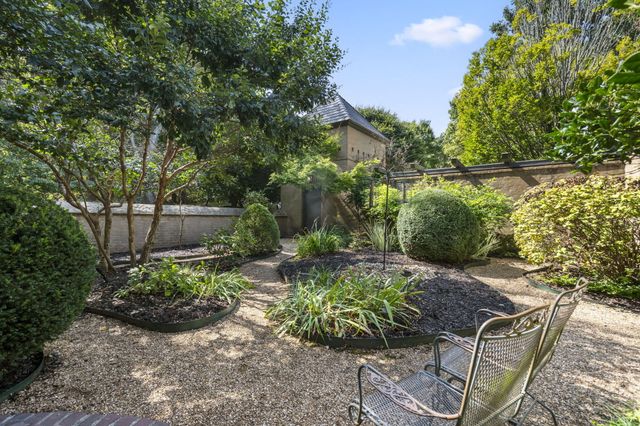 5035 Stonegate Court, Springfield, MO 65809