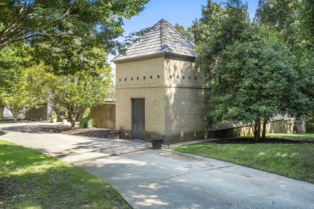 5035 Stonegate Court, Springfield, MO 65809