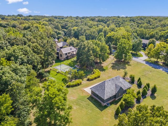 5035 Stonegate Court, Springfield, MO 65809