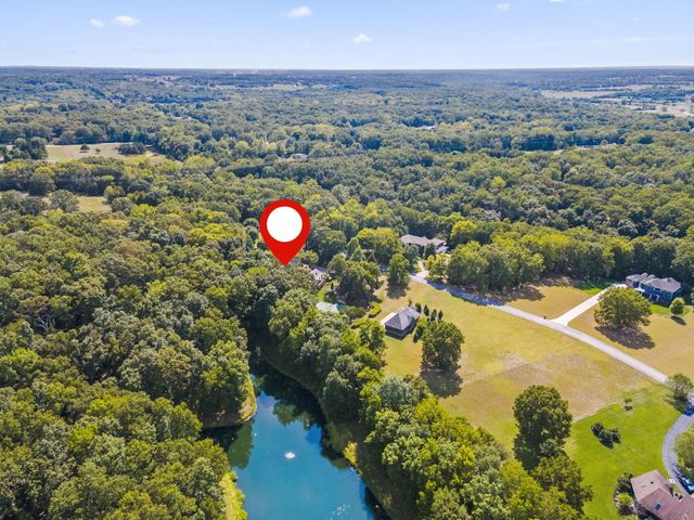 5035 Stonegate Court, Springfield, MO 65809