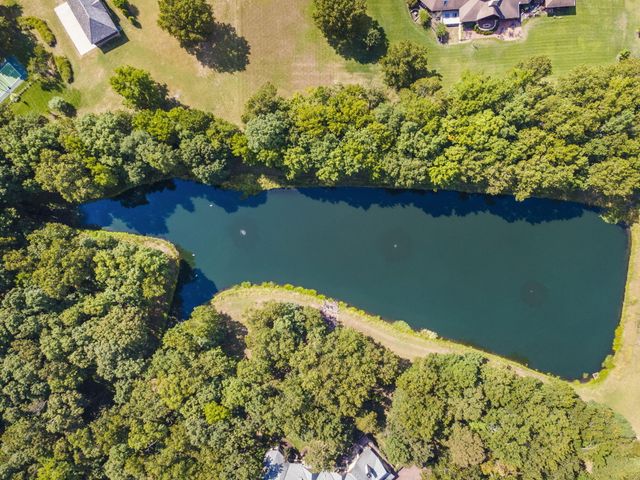 5035 Stonegate Court, Springfield, MO 65809