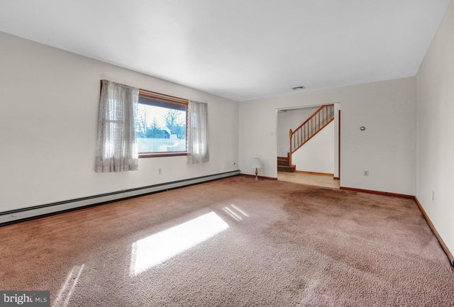 2166 WAYNE DR, Jamison, PA 18929