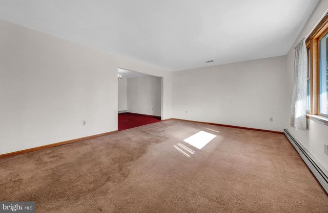 2166 WAYNE DR, Jamison, PA 18929